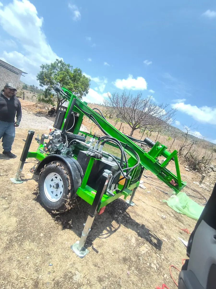 Perforadora trabajando en campo
